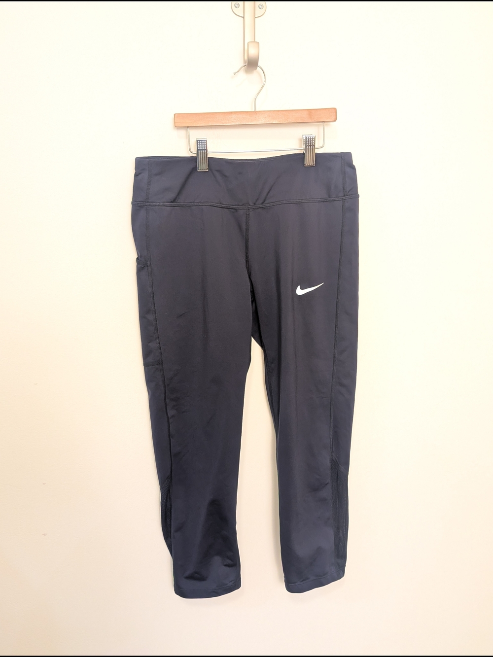 Nike Dri Fit Navy Athletic Cropped 24.5" Inseam Leggings Women's Size Medium